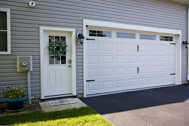 24/7 Emergency Garage Door Panel Replacement experts in Collierville, TN